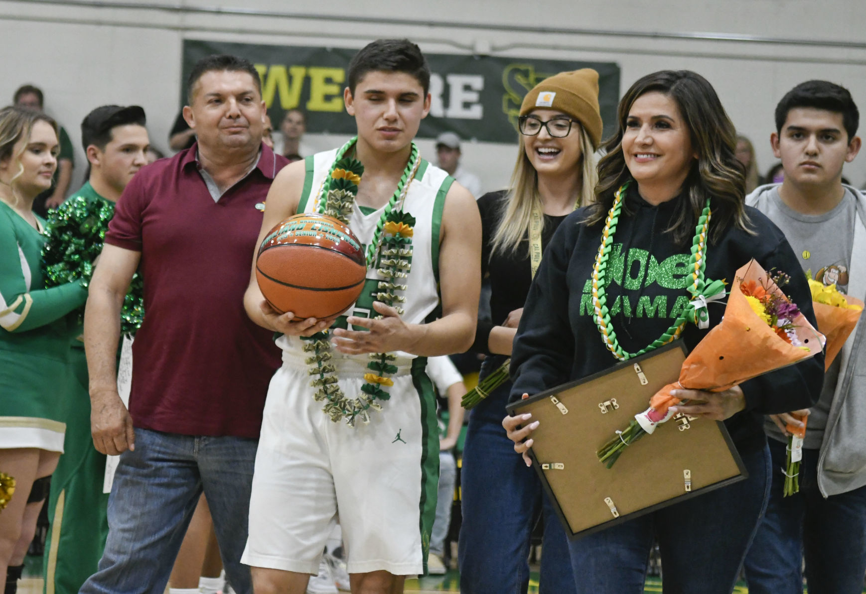 021120 SJ senior night 07.jpg